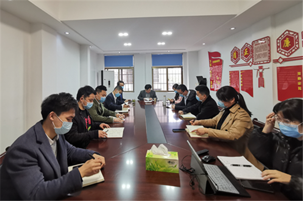 公司黨委委員、副總經(jīng)理徐愧儒赴湖南中拓建材部黨支部講黨課